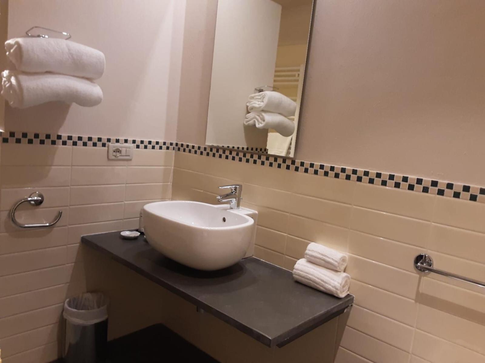 Hotel Antico Podere Propano Saluzzo Buitenkant foto